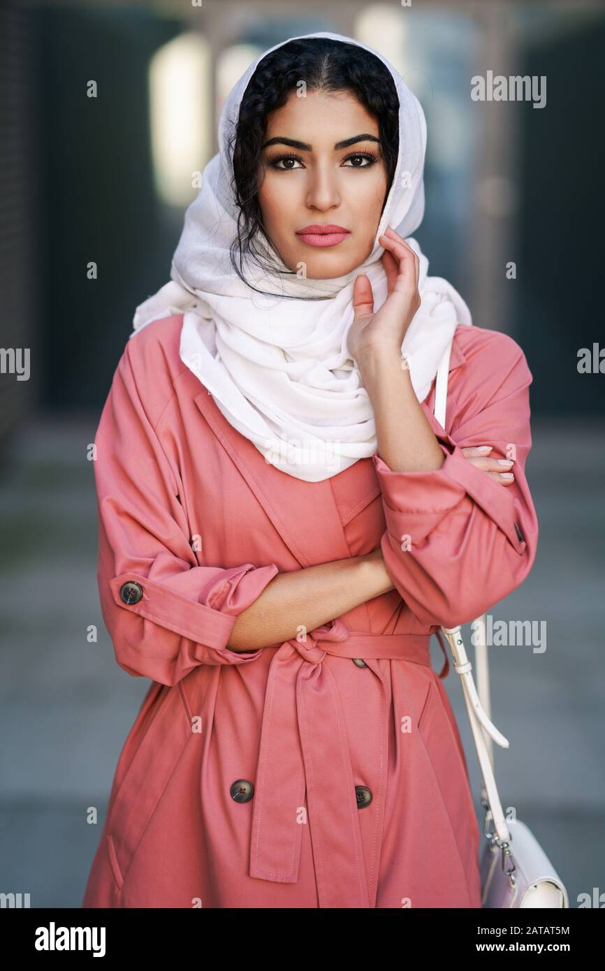 البشرة من الداخل: 5 أسرار للتغذية والمكملات لصفاء بشرتك وتوهجها